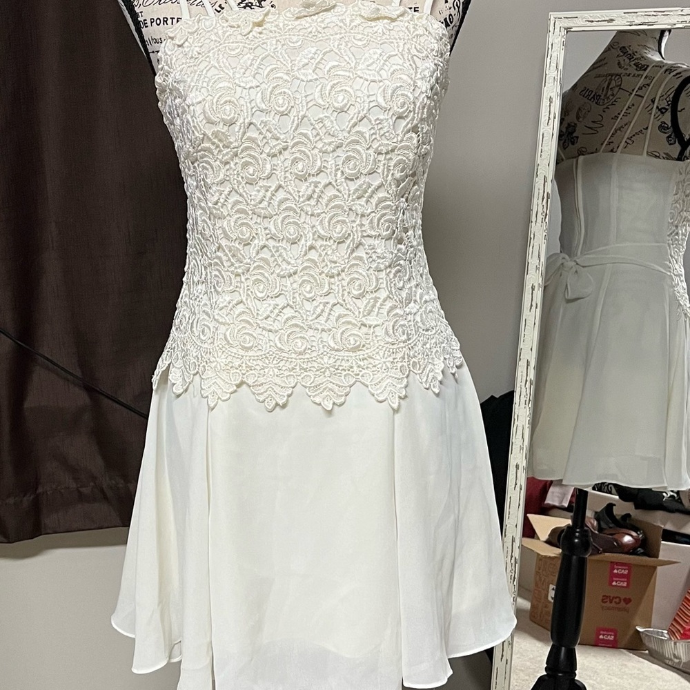 beige color, with zipper on the back, beautiful for special occasions